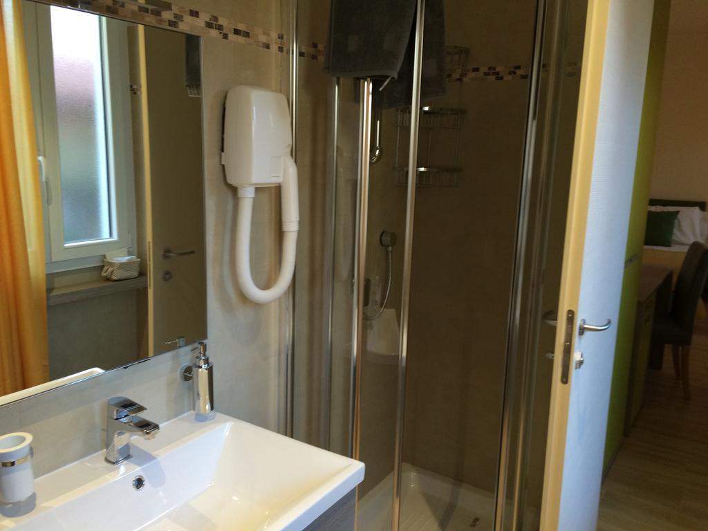 ホテルエンジョイ ミラノ 部屋 写真
